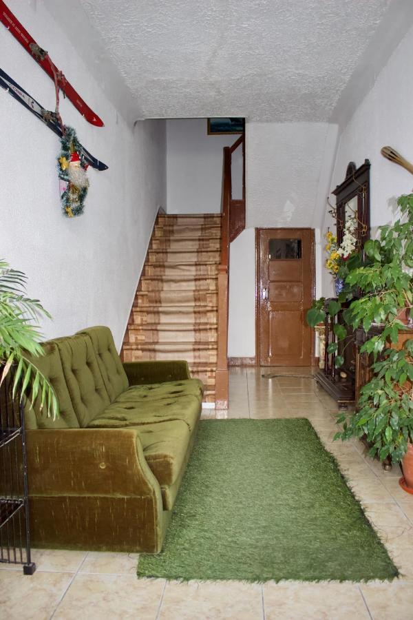 Residencial Tarouca Bed & Breakfast Fundao Bagian luar foto
